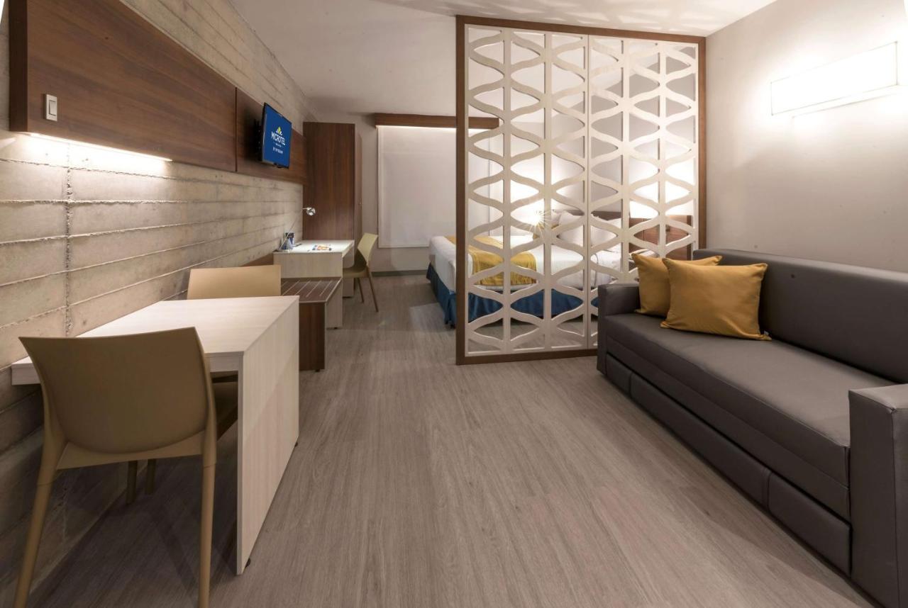 Microtel & By Wyndham Guadalajara Sur Hotel Palomar
